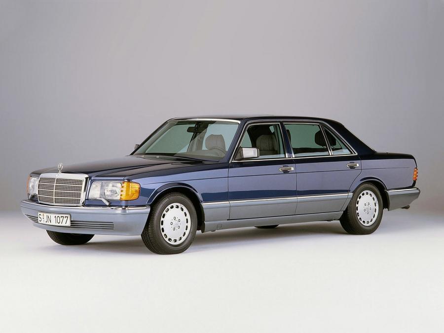  Mercedes-Benz 560 SEL 1985 года  (фото 13 из 14)